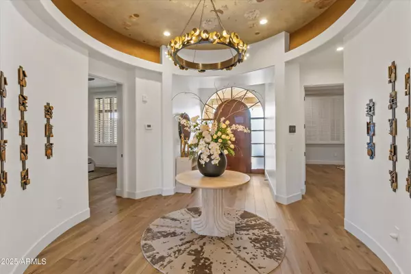 Phoenix, AZ 85016,2 BILTMORE Estate #313