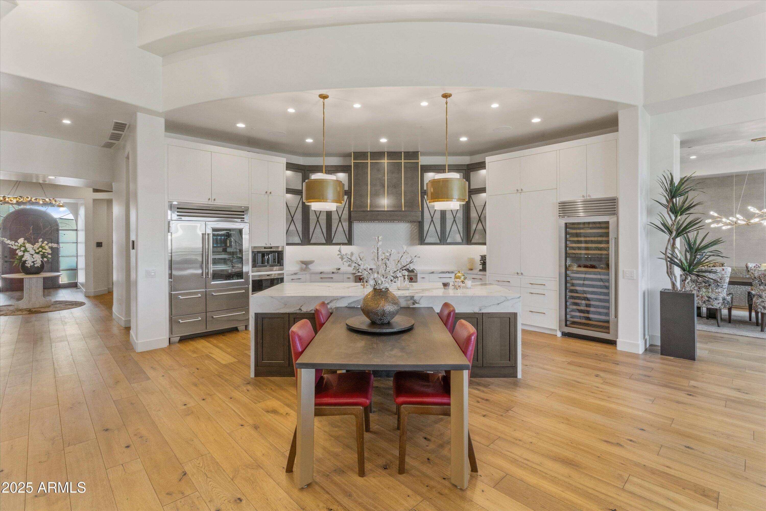Phoenix, AZ 85016,2 BILTMORE Estate #313