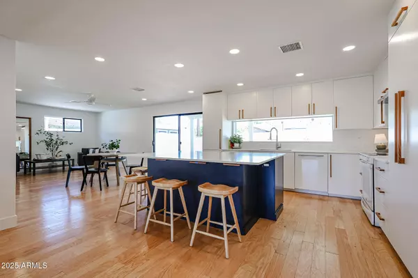 Tempe, AZ 85282,228 E DEL RIO Drive