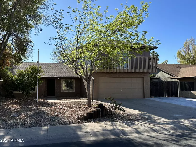 8117 W DREYFUS Drive, Peoria, AZ 85381