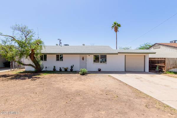 Phoenix, AZ 85021,10012 N 16TH Drive