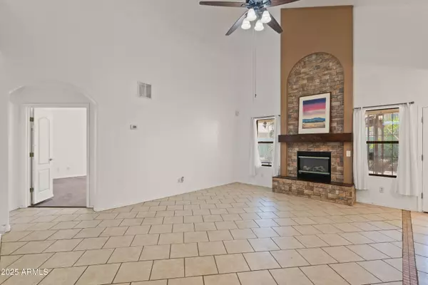 Phoenix, AZ 85041,725 W BETH Drive
