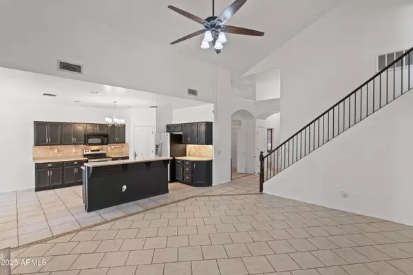 Phoenix, AZ 85041,725 W BETH Drive