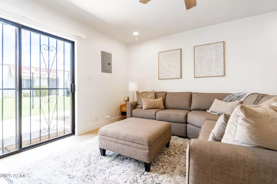 6810 N 35TH Avenue #O, Phoenix, AZ 85017