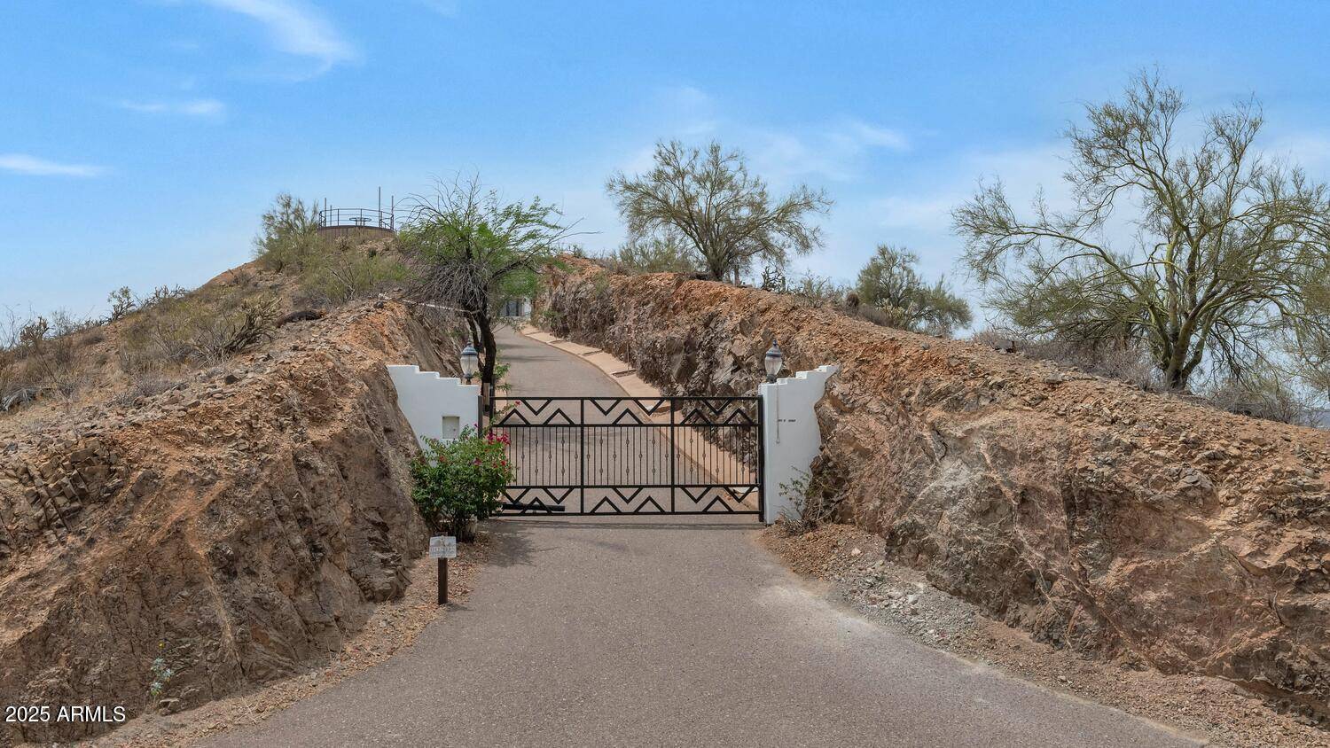 Phoenix, AZ 85085,301 E JOMAX Road