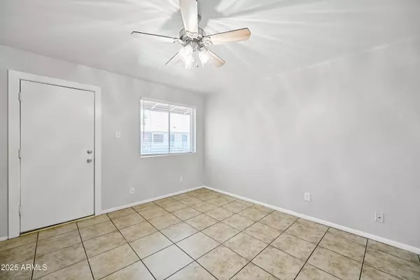 Phoenix, AZ 85018,3025 N 32nd Street #41