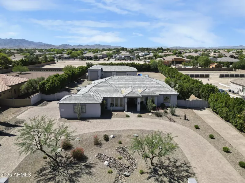 16645 W PAPAGO Street, Goodyear, AZ 85338