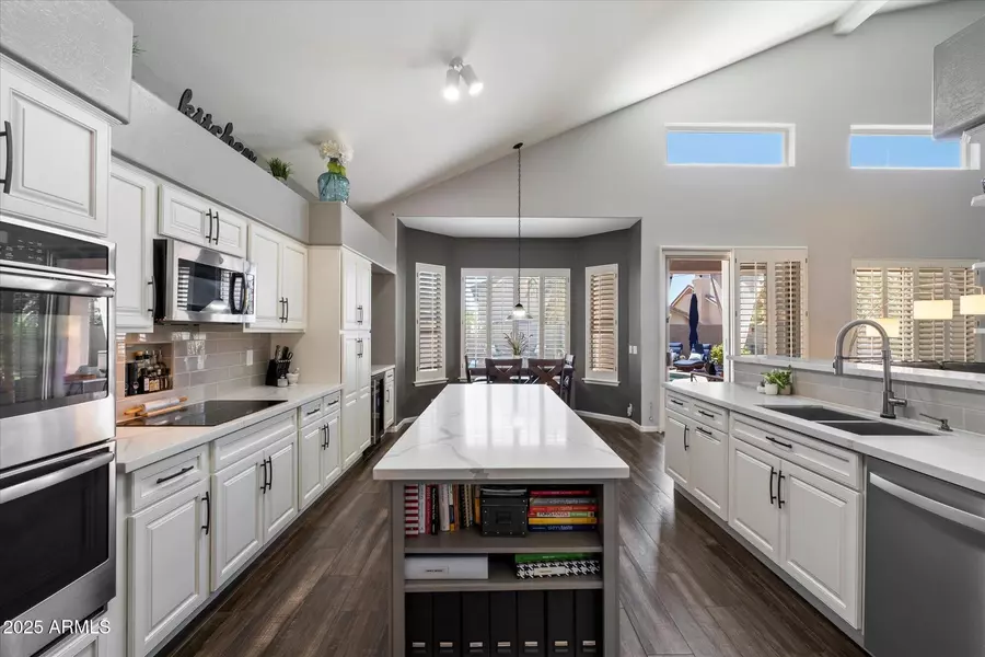 4569 E LARIAT Lane, Phoenix, AZ 85050