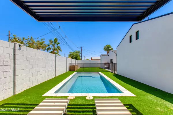 Phoenix, AZ 85018,4246 E MULBERRY Drive