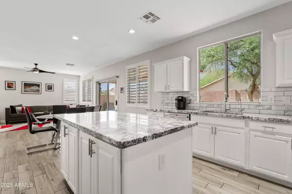 Chandler, AZ 85249,4976 E THUNDERBIRD Drive