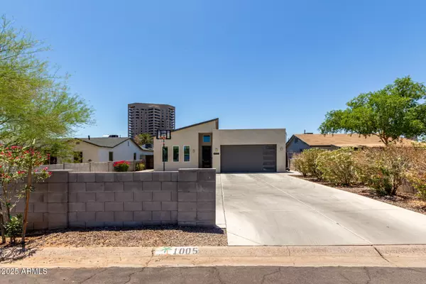 Phoenix, AZ 85014,1005 E WELDON Avenue