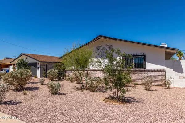 Chandler, AZ 85225,554 N SUNSET Drive