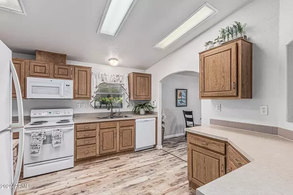 Phoenix, AZ 85024,2233 E BEHREND Drive #162