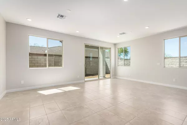 Mesa, AZ 85207,550 N 89TH Street