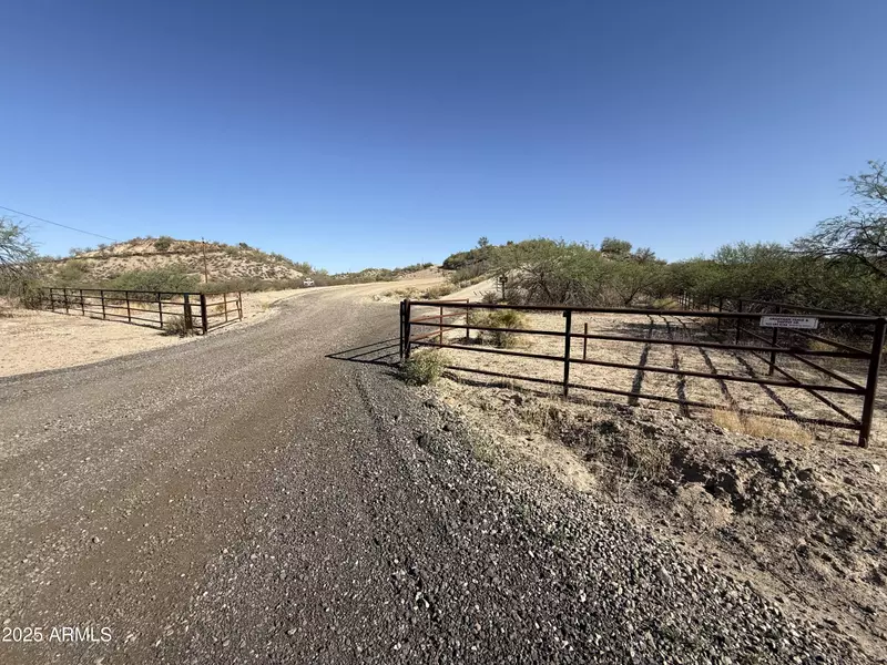 650 W Bralliar Road #-, Wickenburg, AZ 85390