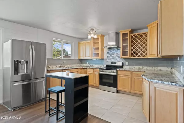 5802 N 61ST Drive, Glendale, AZ 85301