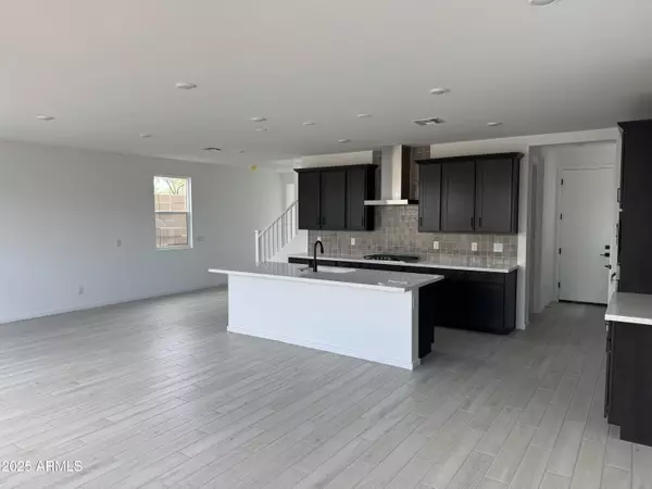 Phoenix, AZ 85085,2482 W ROWEL Road