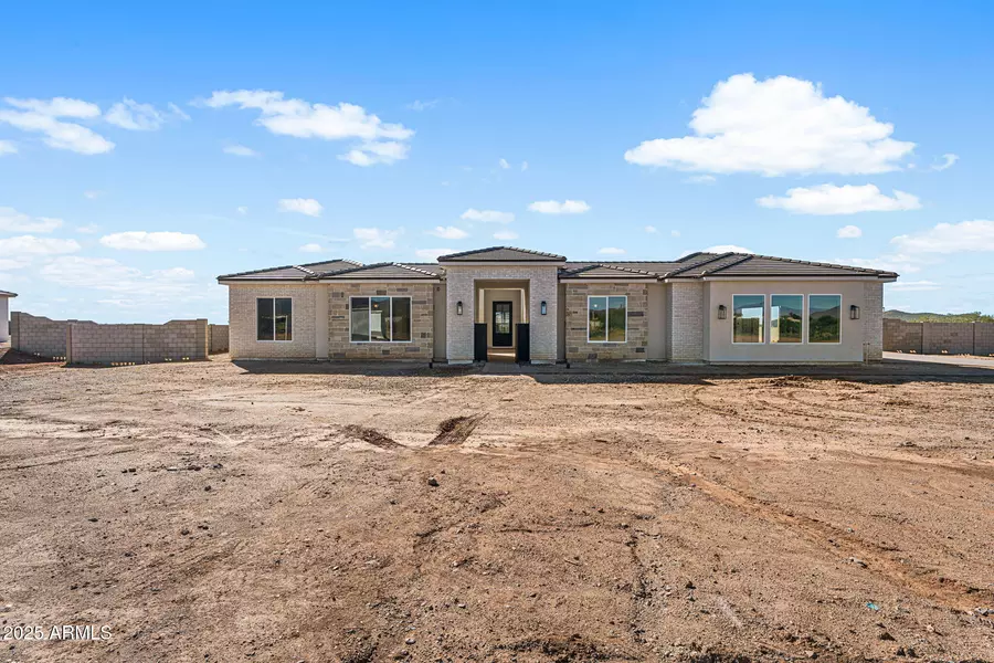 1933 E Long Rifle Road, Phoenix, AZ 85086