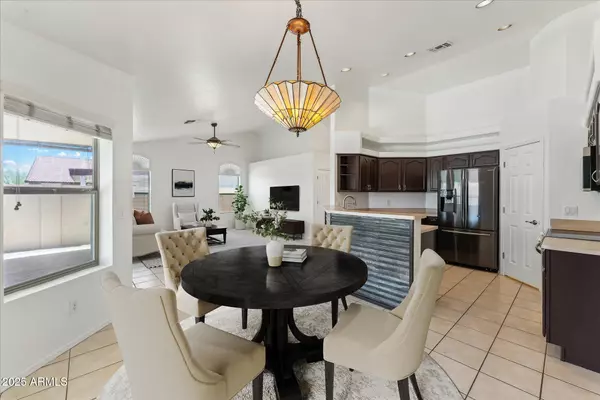 Phoenix, AZ 85041,719 W MILADA Drive