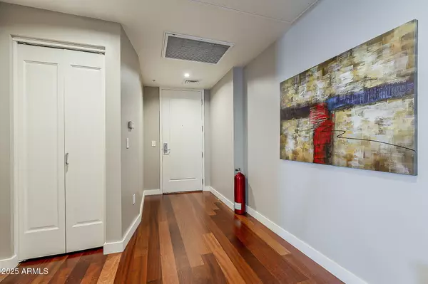 Phoenix, AZ 85004,310 S 4TH Street #1601