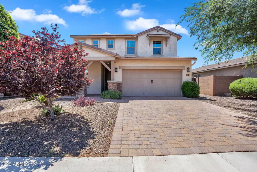 242 N CROSSCREEK Drive, Chandler, AZ 85225