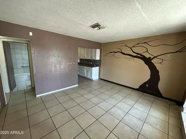 Phoenix, AZ 85009,1816 N 38th Drive