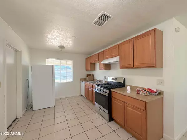 Phoenix, AZ 85008,802 N 48TH Street