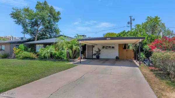 Phoenix, AZ 85013,3351 N 6th Avenue