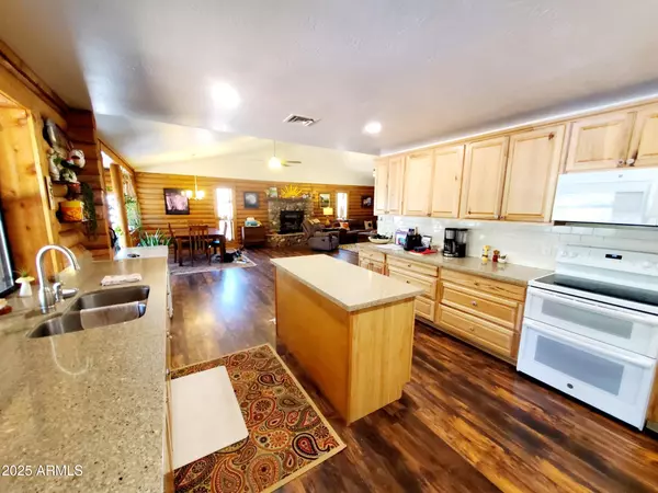 Payson, AZ 85541,367 S RIVER Road