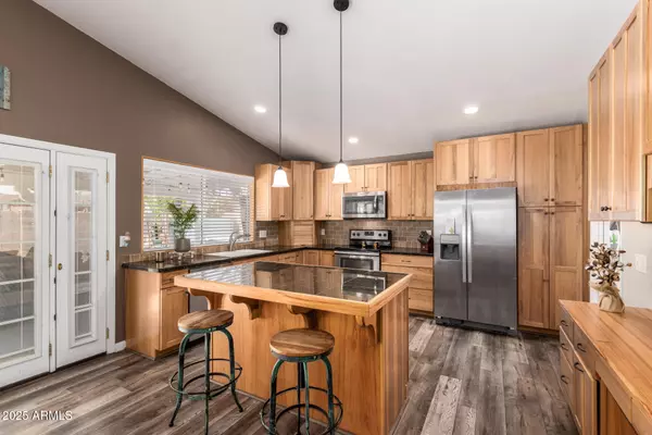 Phoenix, AZ 85023,2422 W ACOMA Drive