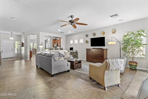 Phoenix, AZ 85083,5303 W HACKAMORE Drive