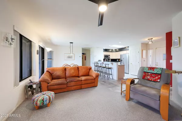 Phoenix, AZ 85020,9932 N 16TH Place E
