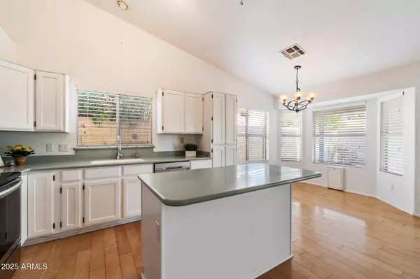 Phoenix, AZ 85032,4513 E Grovers Avenue