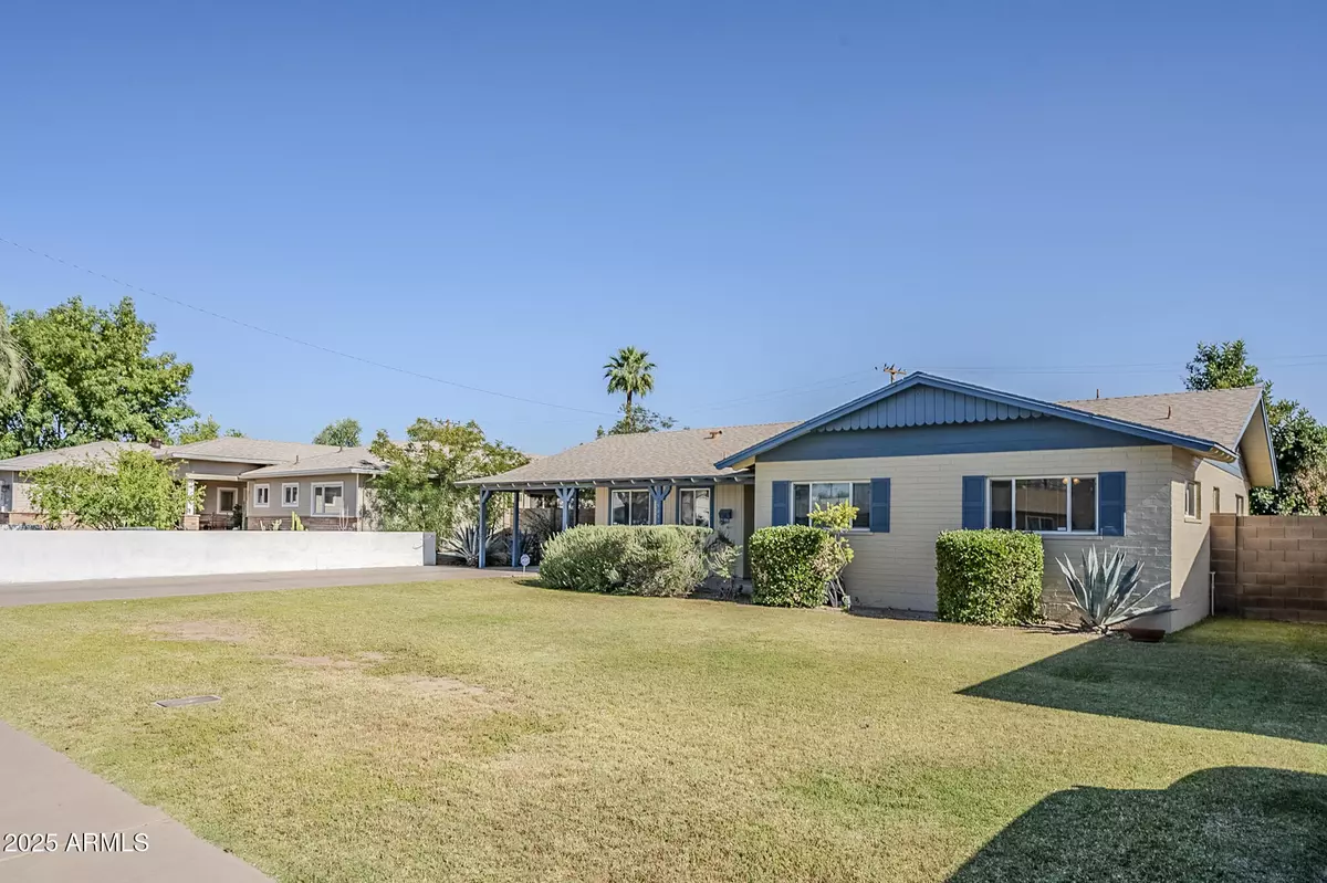 Phoenix, AZ 85018,5437 E PINCHOT Avenue