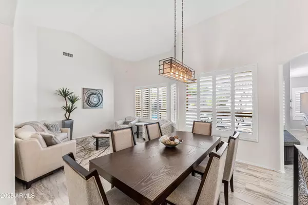 Mesa, AZ 85207,9532 E KNOLL Circle