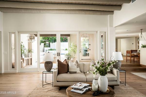 Phoenix, AZ 85016,3186 E STELLA Lane