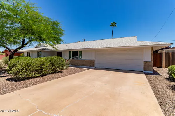 Phoenix, AZ 85028,9623 N 34TH Place