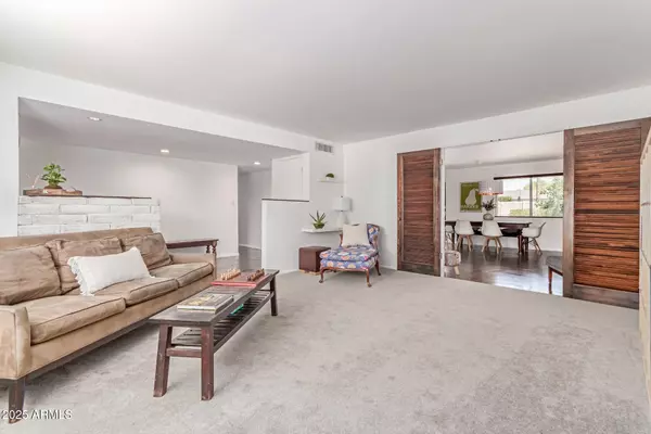 Phoenix, AZ 85028,9623 N 34TH Place