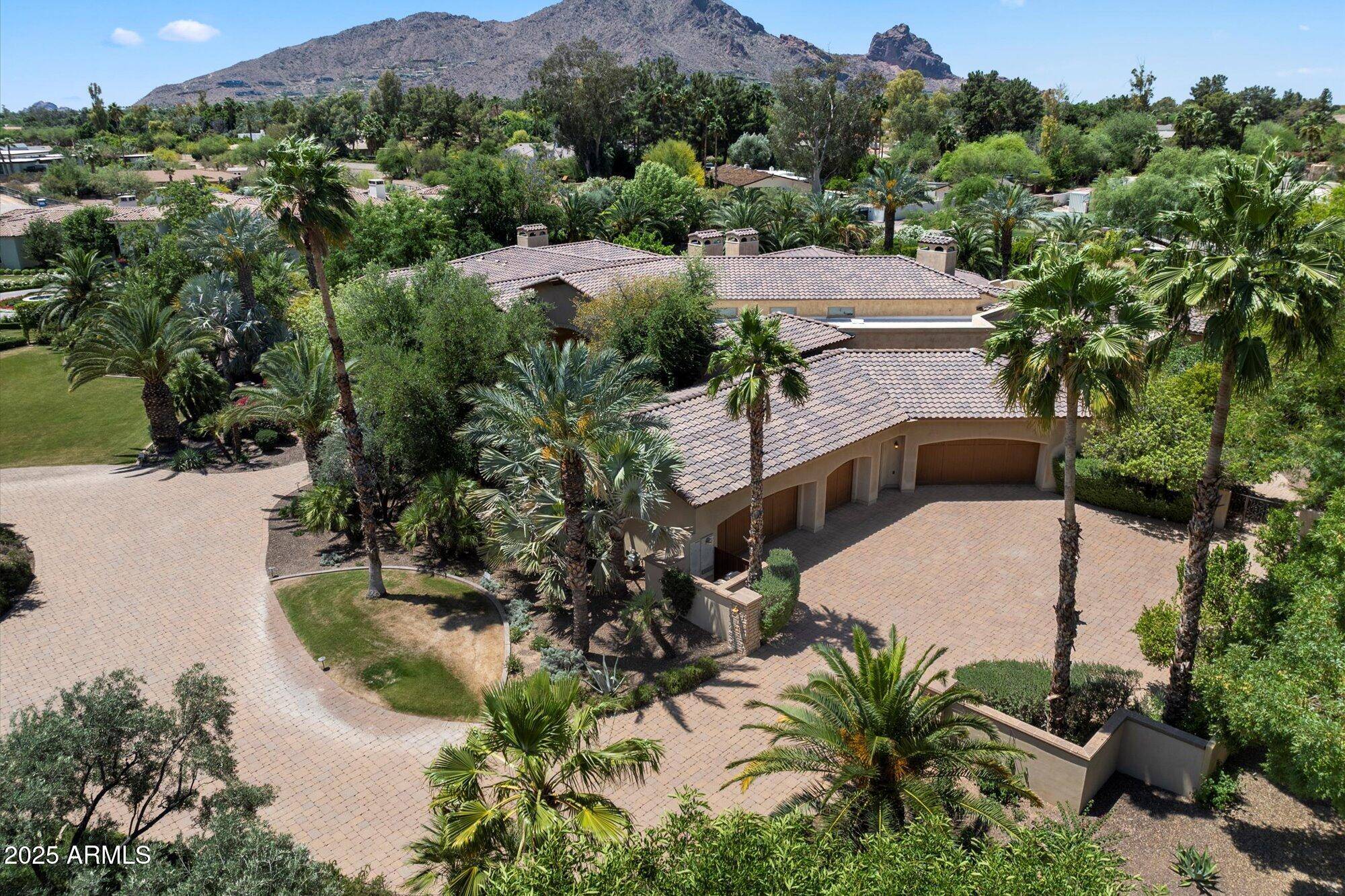 Paradise Valley, AZ 85253,6624 N 66TH Place N
