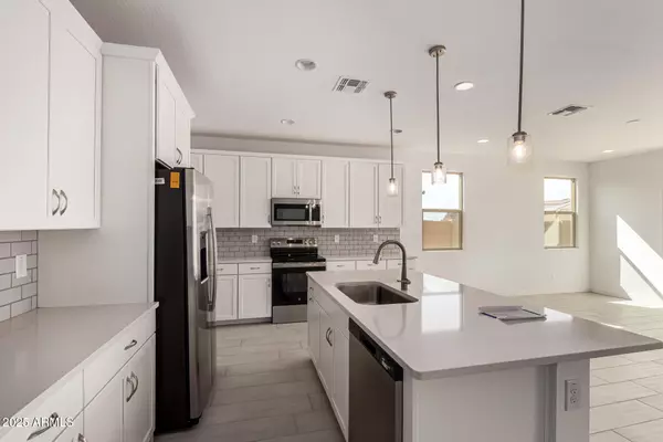 Gold Canyon, AZ 85118,18676 E HELIAN Drive