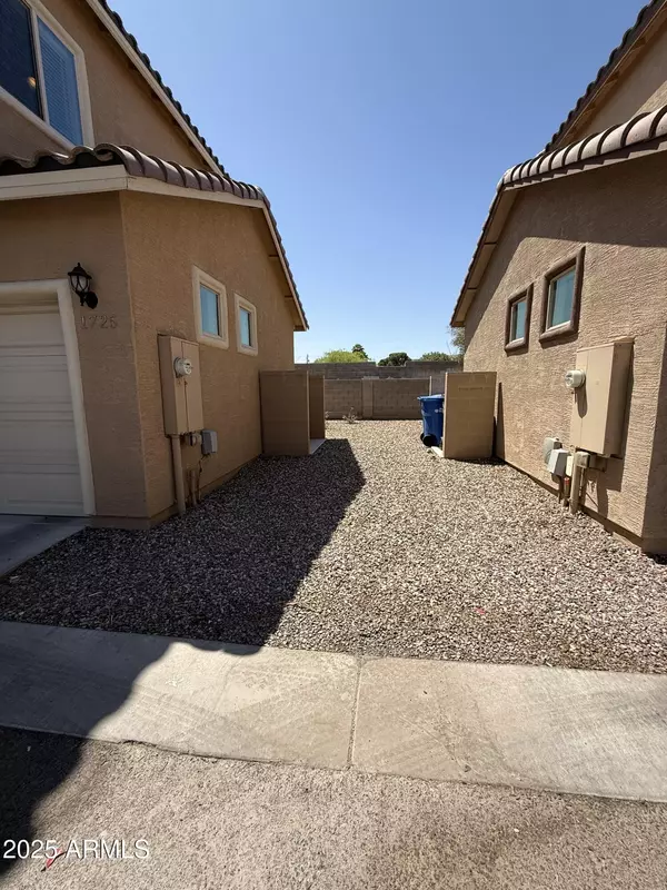 Phoenix, AZ 85041,1725 W POLLACK Street