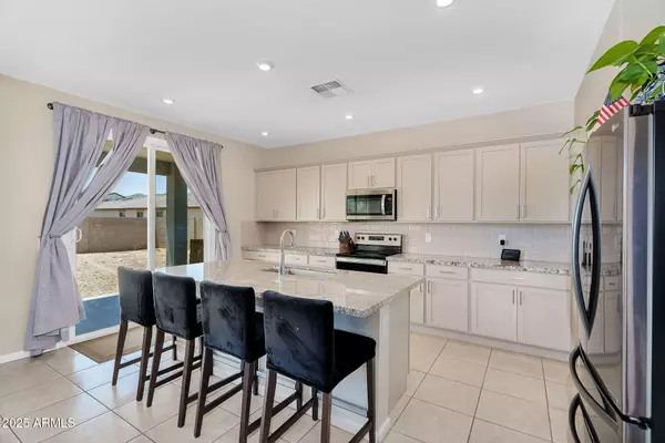 Casa Grande, AZ 85122,2037 E WETLEAF Place