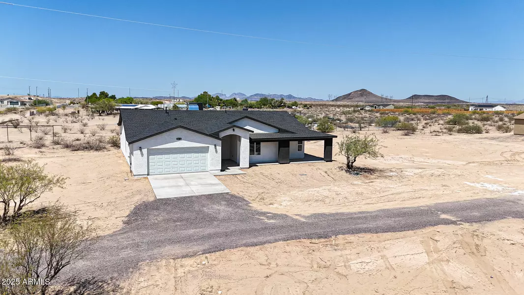 8328 S 351ST Lane, Tonopah, AZ 85354