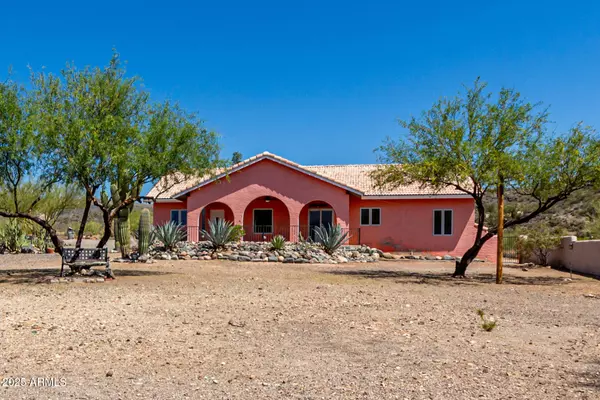 34975 S CHOLLA Drive, Black Canyon City, AZ 85324