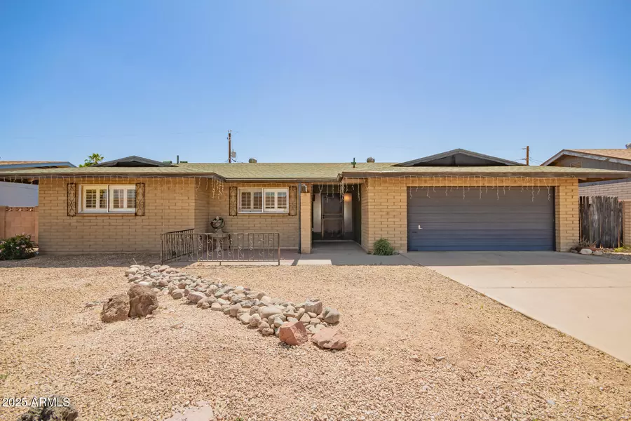 3825 W ROYAL PALM Road, Phoenix, AZ 85051