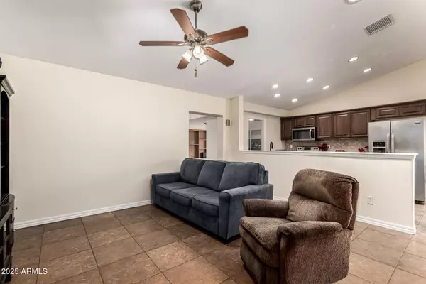 Gilbert, AZ 85234,937 N MARBLE Street