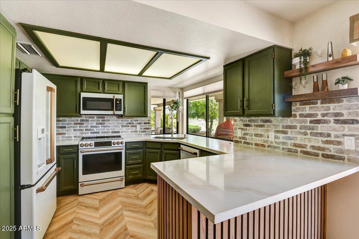 19025 N 96TH Avenue, Peoria, AZ 85382