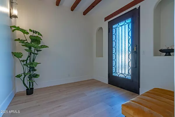 Phoenix, AZ 85020,8214 N 16TH Street