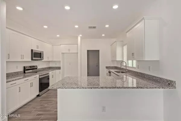 Apache Junction, AZ 85120,1577 N PUEBLO Drive