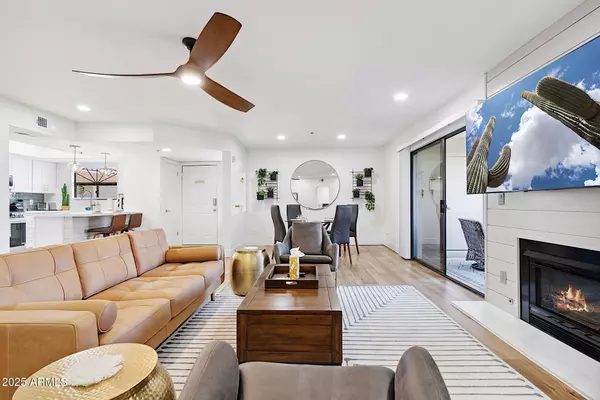 Phoenix, AZ 85018,5104 N 32ND Street #428